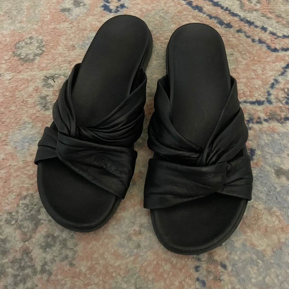 Italian Leather Slides - Picture 2 of 3